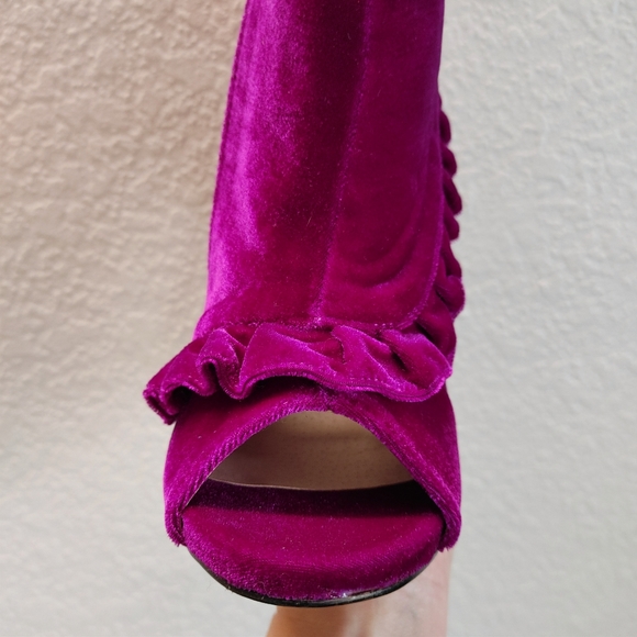 Velvet Ruffled Booties - Picture 5 of 15